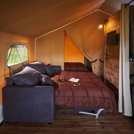 Sur Pilotis Avec Terrasse - Api-1-52-1515 *