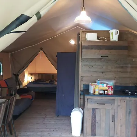 Camping Sur Pilotis Avec Terrasse - Api-1-52-1515 Saint-Maime