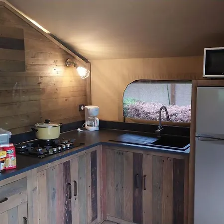 Sur Pilotis Avec Terrasse - Api-1-52-1515 Campingplads